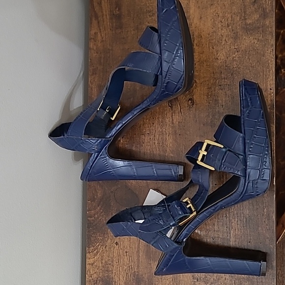 NWT Lauren Ralph Lauren Navy Strappy Platform Croc Embossed Heels size 9 - Picture 4 of 14